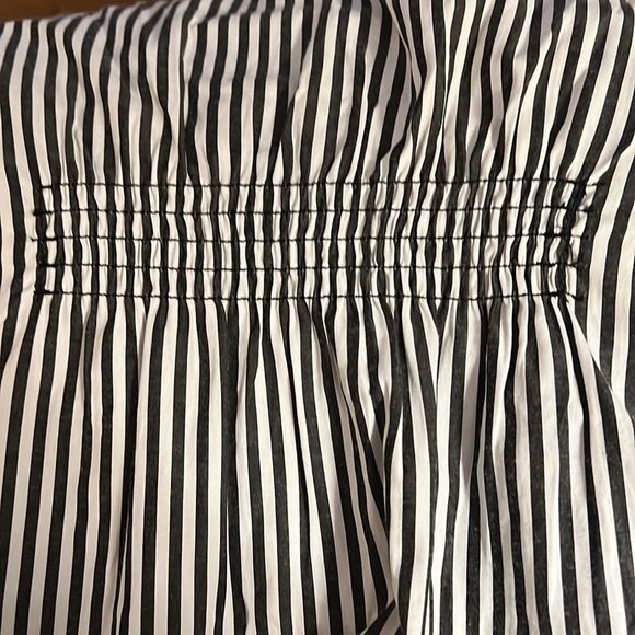 Notations dark gray white stripes crochet detail at sleeves round collar top L - Picture 8 of 8